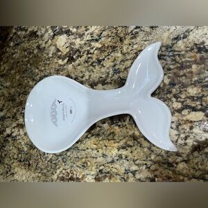 Papyrus ceramic spoon rest - coastal whale tail shaped - Brand new!